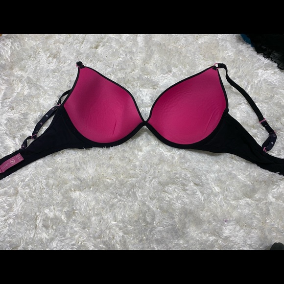 NWOT Victoria’s Secret Pink Plunge Push-Up Bra, Size 36C - Picture 3 of 5